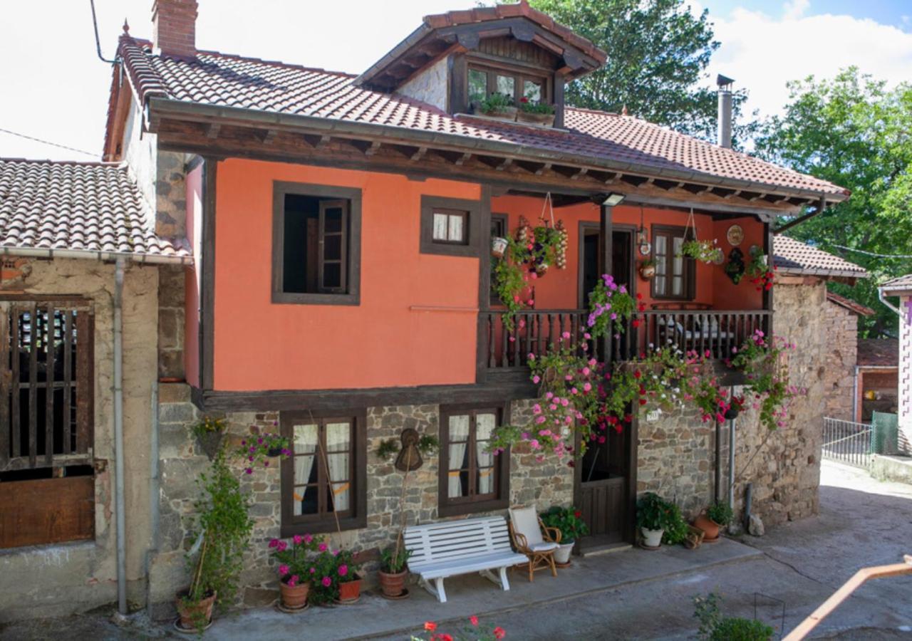 Casa Rural La Aldea Pola de Laviana Exterior photo